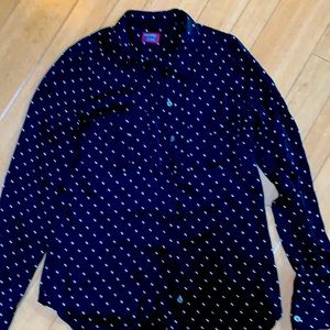 Untuckit Women’s Black polka dot blouse